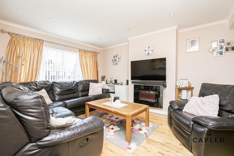 3 bedroom semi-detached house for sale, Wannock Gardens, Ilford