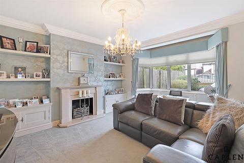 4 bedroom detached house for sale, Russell Road, Buckhurst Hill