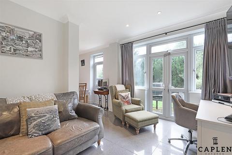 4 bedroom detached house for sale, Russell Road, Buckhurst Hill