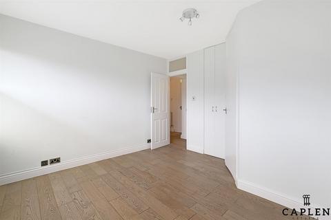2 bedroom flat for sale, Hindmarsh Close, London