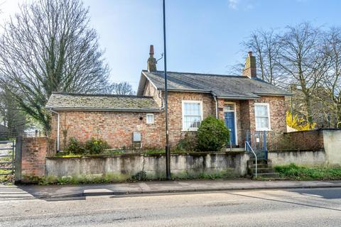 2 bedroom detached house for sale, Heslington Road, York