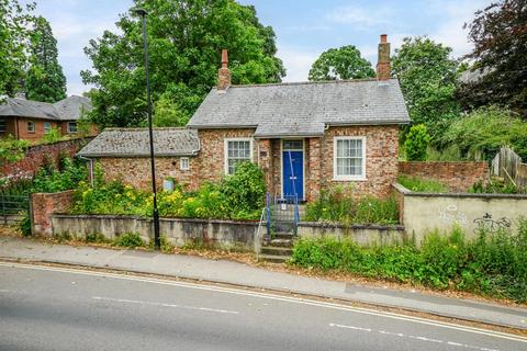 2 bedroom detached house for sale, Heslington Road, York