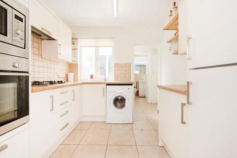 3 bedroom maisonette to rent - Connell Crescent, Ealing, W5