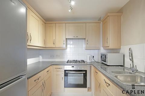 1 bedroom flat for sale, Eastern Avenue, Ilford