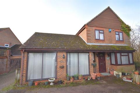 4 bedroom detached house for sale, Highwood Ridge, Basingstoke RG22