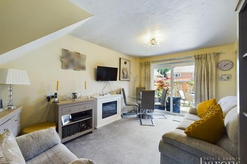 2 bedroom retirement property for sale, Westdeane Court, Basingstoke RG21