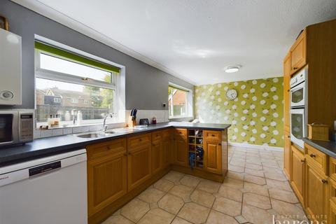 5 Mercer Close, Basingstoke, RG22 6NZ