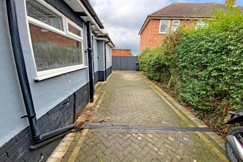 3 Alcester Drive, Leicester, LE5 6LB