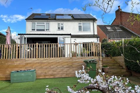 3 bedroom detached house for sale - Beeby Road, Scraptoft, Leicester