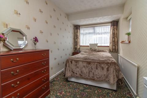 2 bedroom semi-detached bungalow for sale, Jessop Close, Leicester, LE3