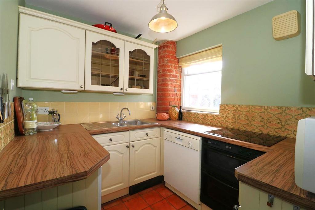 Hob Lane, Burton Green, Kenilworth 1 bed apartment £950 pcm (£219 pw)