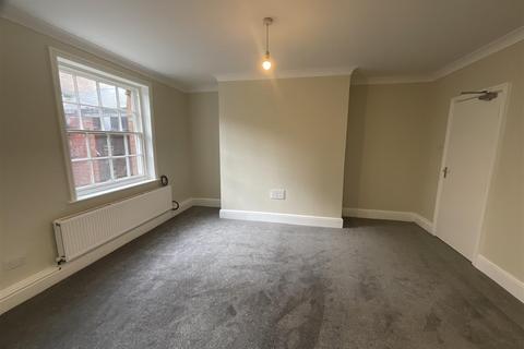 3 bedroom flat to rent, Filey Road, Scarborough
