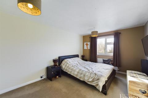3 bedroom end of terrace house for sale, Brocas Drive, Basingstoke RG21