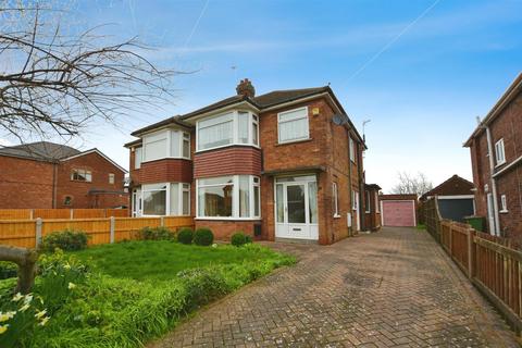3 bedroom semi-detached house for sale - Wynmoor Road, Scunthorpe