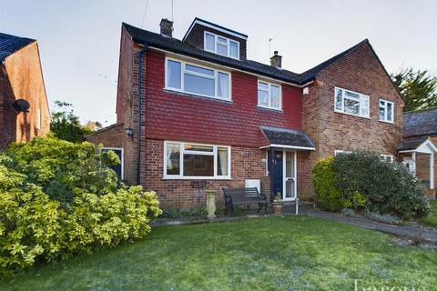 4 bedroom semi-detached house for sale - St. Mary's Close, Basingstoke RG24