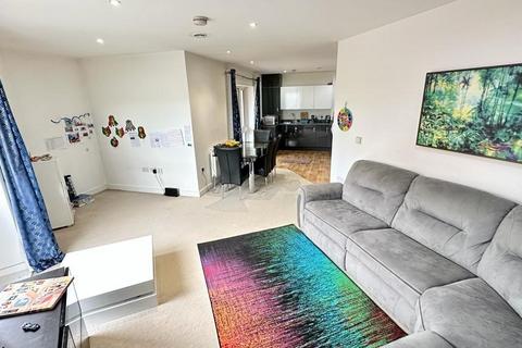 2 bedroom flat for sale - Brabazon Road, Hounslow, TW5