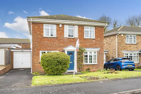 7 Holy Barn Close, Basingstoke, RG22 5LN