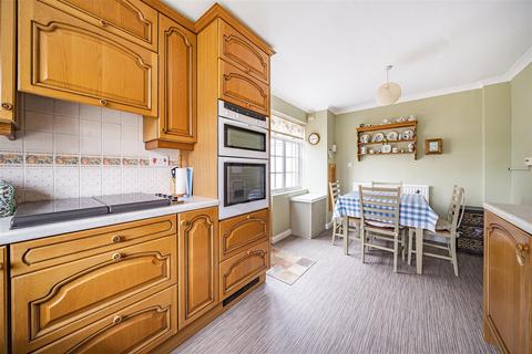 7 Holy Barn Close, Basingstoke, RG22 5LN