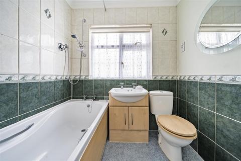 7 Holy Barn Close, Basingstoke, RG22 5LN