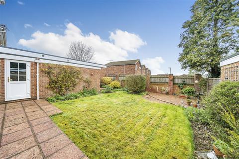 7 Holy Barn Close, Basingstoke, RG22 5LN