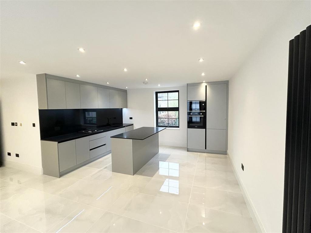 Reception Room/Open Plan Kitchen: