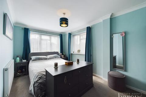 14 Hulbert Way, Basingstoke, RG22 6NB
