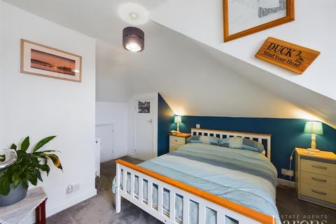 14 Hulbert Way, Basingstoke, RG22 6NB
