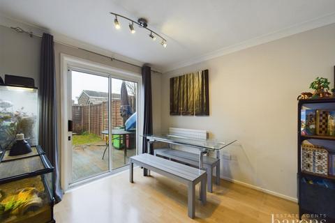 3 bedroom terraced house for sale - Mozart Close, Basingstoke RG22