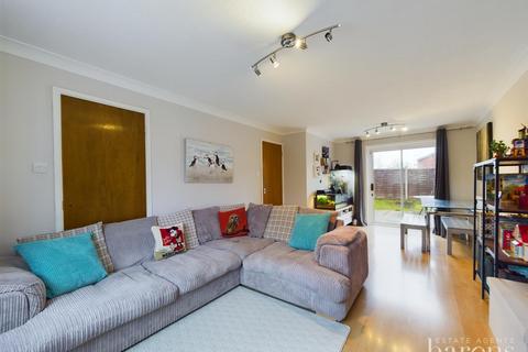 73 Mozart Close, Basingstoke, RG22 4HZ