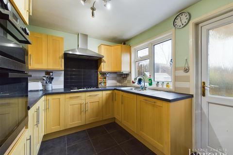 73 Mozart Close, Basingstoke, RG22 4HZ