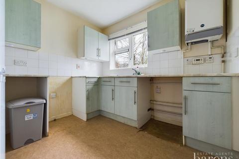 2 bedroom flat for sale - Alpine Court, Basingstoke RG22