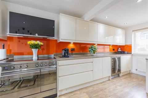 6 Apollo Drive, Southend-on-sea, SS2 4GU