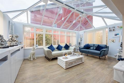 6 Apollo Drive, Southend-on-sea, SS2 4GU