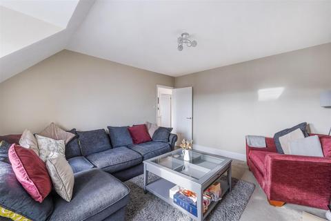 223b Fir Tree Road, Epsom, KT17 3LB
