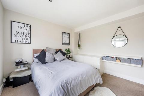 223b Fir Tree Road, Epsom, KT17 3LB