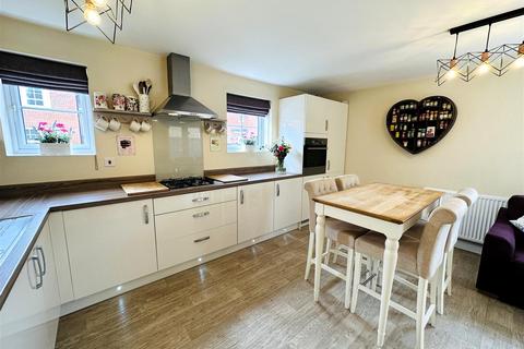 4 bedroom detached house for sale, Orchard Drive, Barlby, Selby