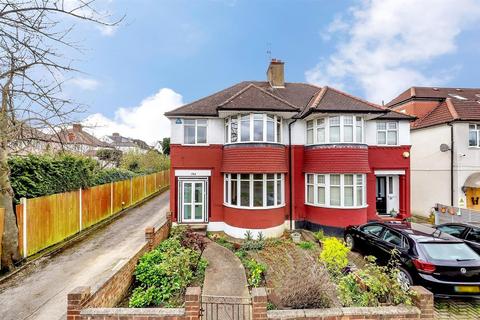 4 bedroom semi-detached house to rent, Great North Way, London NW4