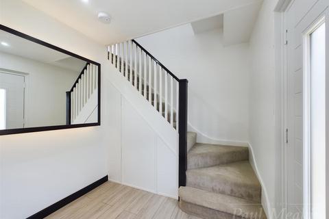 15 Cator Crescent, New Addington, Croydon, CR0 0BL