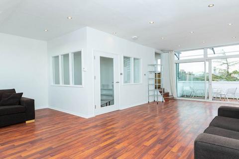 3 bedroom apartment to rent, NW1