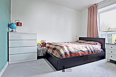 1 bedroom flat for sale - Pears Road, Hounslow TW3
