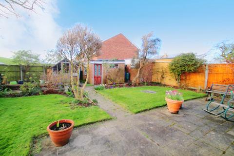 4 bedroom semi-detached house for sale, Jordans Close, Stanwell, Staines-upon-Thames, TW19