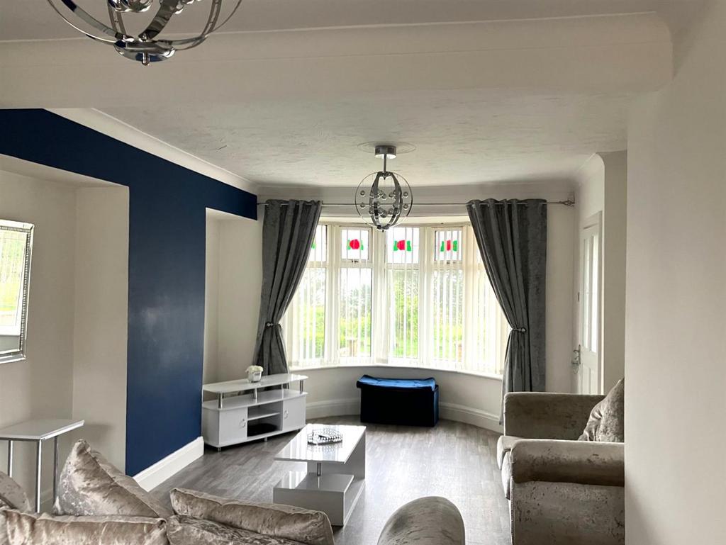 Mansel Road, Bonymaen, Swansea 2 bed semidetached house for sale £135,000