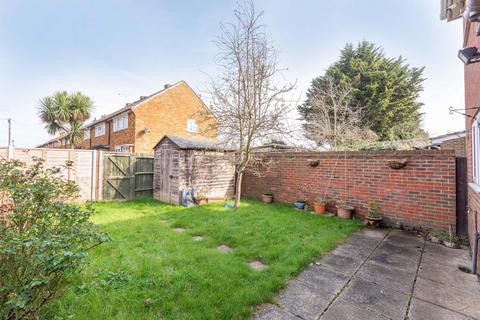 77a Spencer Road, Slough, SL3 8RR