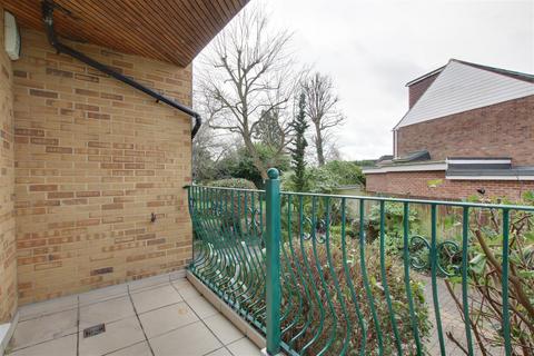 2 bedroom flat to rent - Holywell Lodge, Enfield