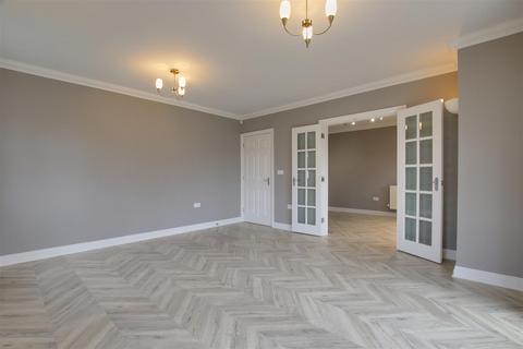 2 bedroom flat to rent - Holywell Lodge, Enfield