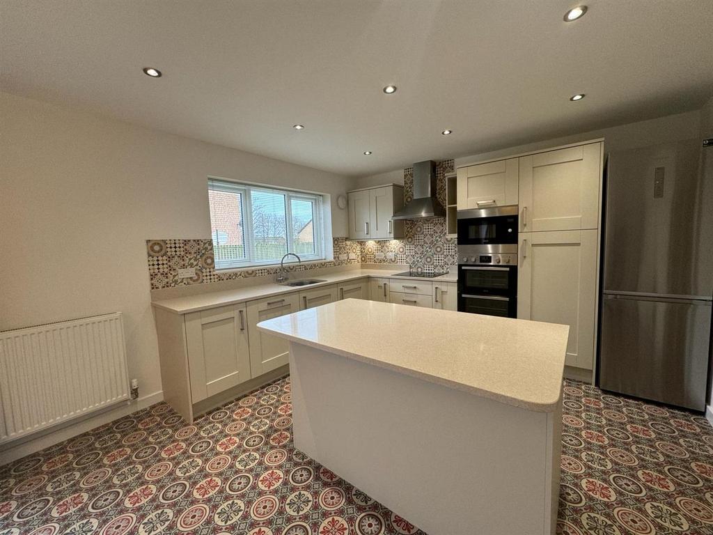 Open Plan Dining Kitchen And Family Room