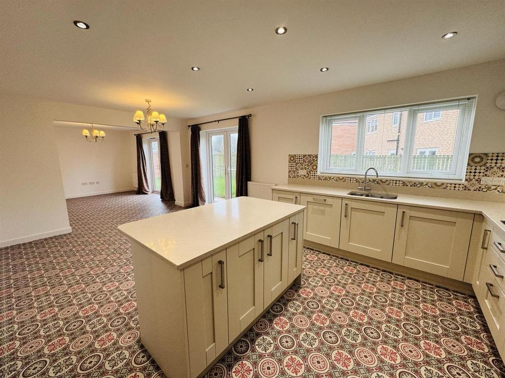 Open Plan Dining Kitchen And Family Room