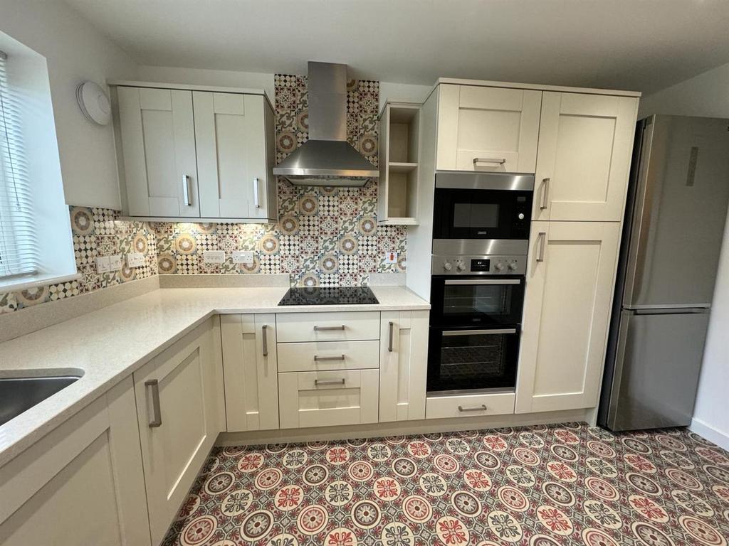 Open Plan Dining Kitchen And Family Room