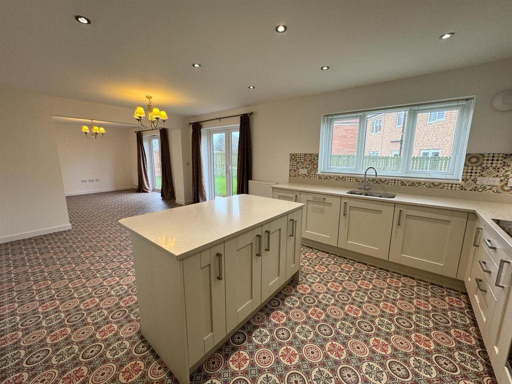 Open Plan Dining Kitchen And Family Room