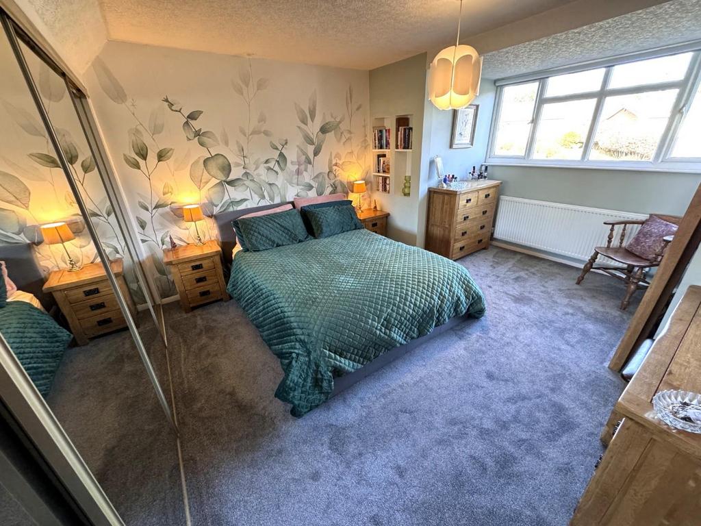 Bedroom (first floor)